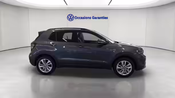 VOLKSWAGEN T-CROSS 6 / 16