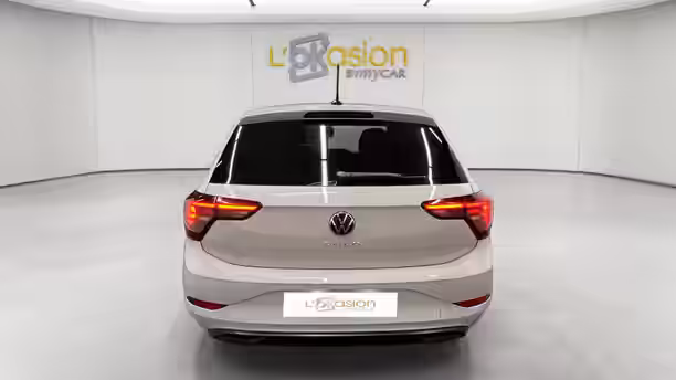 VOLKSWAGEN POLO 4 / 22