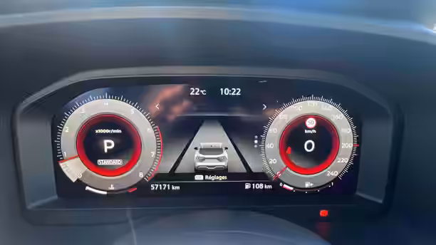 NISSAN QASHQAI 2021 18 / 26