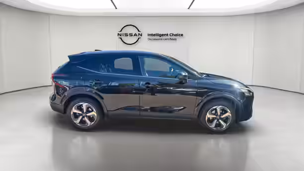NISSAN QASHQAI 2021 6 / 26