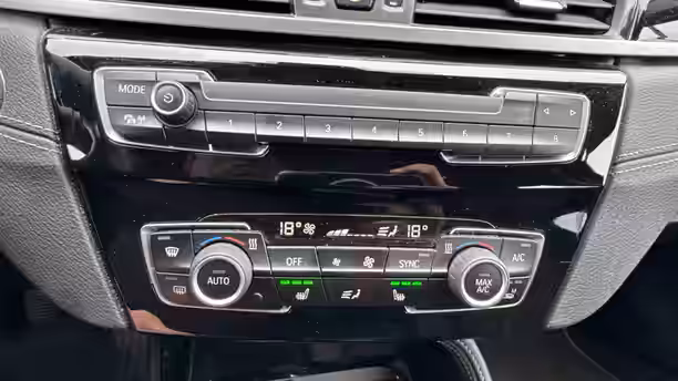 BMW X1 F48 LCI 11 / 23