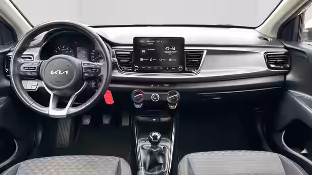 KIA RIO 9 / 23