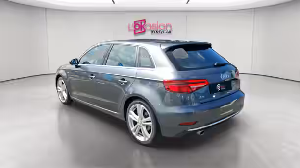 AUDI A3 SPORTBACK 3 / 32