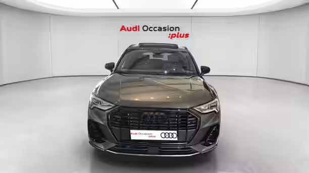 AUDI Q3 8 / 32