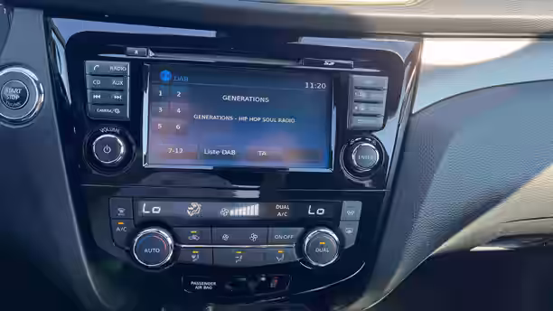 NISSAN QASHQAI 16 / 27
