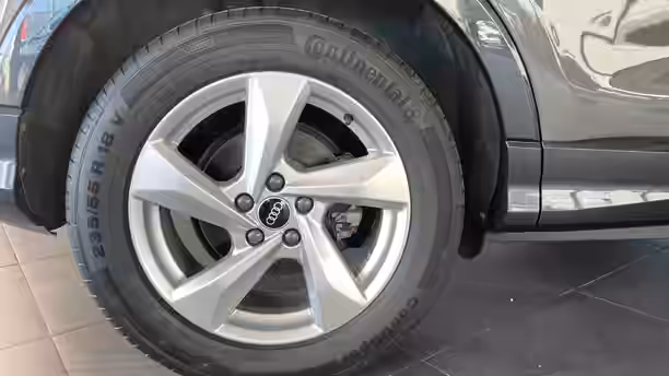 AUDI Q3 SPORTBACK 24 / 25