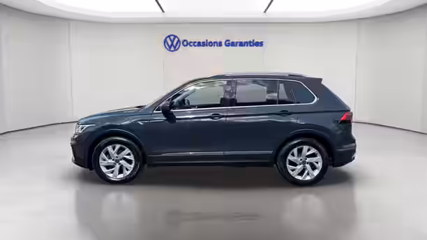 VOLKSWAGEN TIGUAN 2 / 29