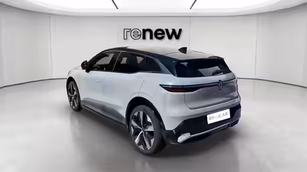 RENAULT MEGANE E-TECH 3 / 25