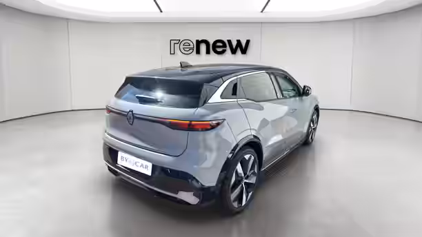 RENAULT MEGANE E-TECH 5 / 25