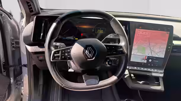 RENAULT MEGANE E-TECH 10 / 25