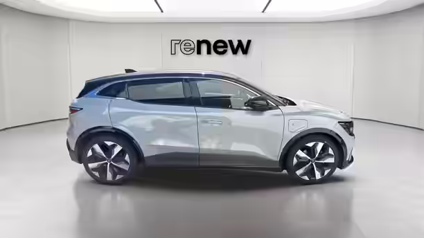 RENAULT MEGANE E-TECH 6 / 25