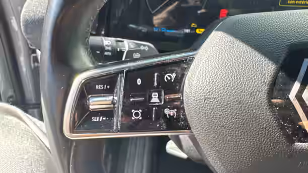 RENAULT MEGANE E-TECH 19 / 25