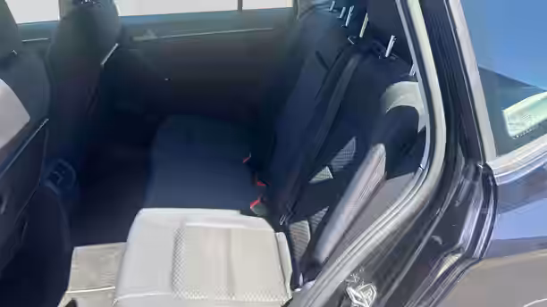 VOLKSWAGEN GOLF SPORTSVAN 19 / 26
