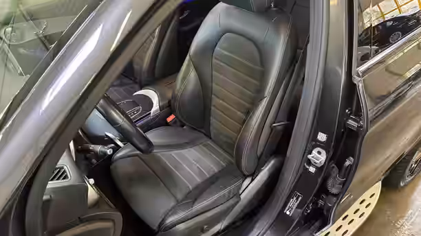 MERCEDES GLC 27 / 35