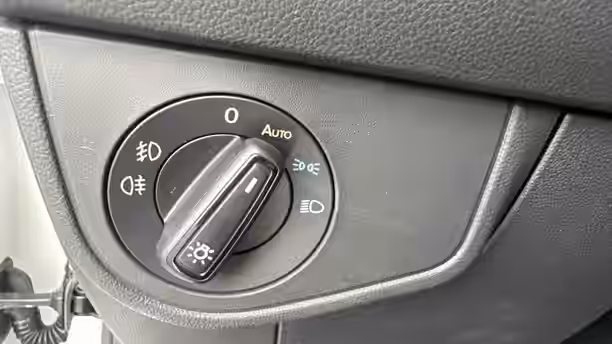 VOLKSWAGEN POLO 18 / 18