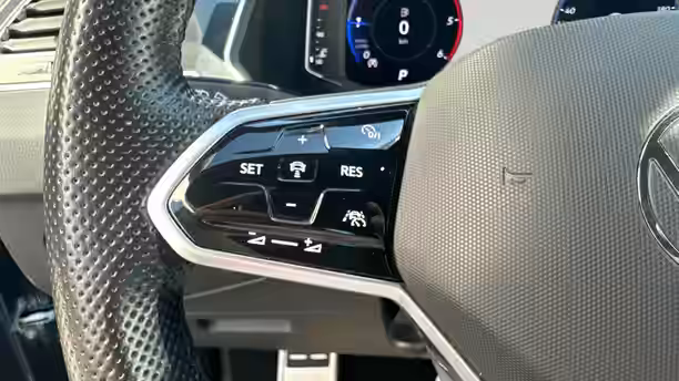 VOLKSWAGEN TIGUAN 18 / 25