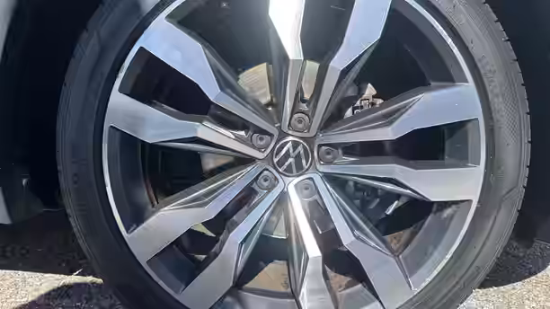 VOLKSWAGEN TIGUAN 24 / 25