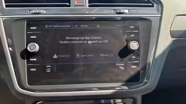 VOLKSWAGEN TIGUAN 16 / 25