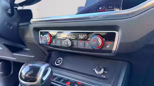 AUDI Q3 19 / 28