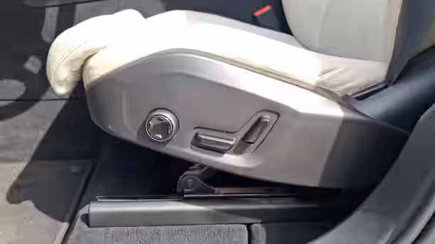 VOLVO XC60 65 / 104