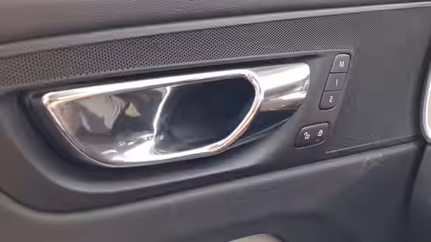 VOLVO XC60 76 / 104