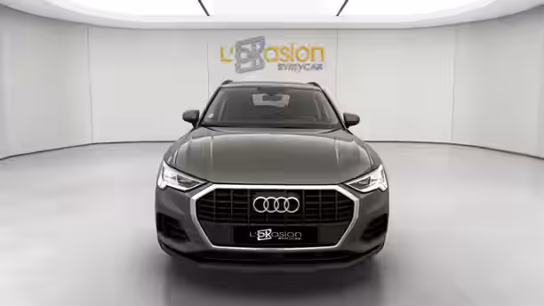 AUDI Q3 8 / 24