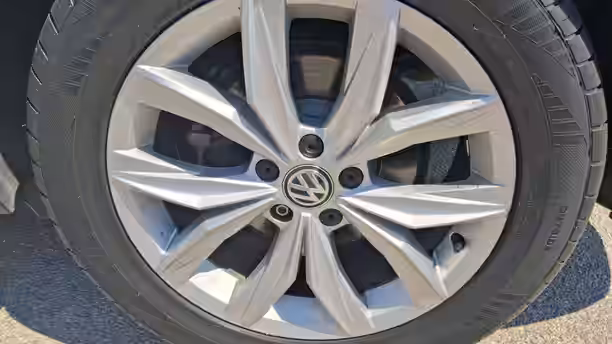 VOLKSWAGEN TIGUAN 34 / 39