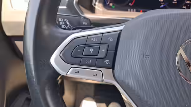 VOLKSWAGEN TIGUAN 29 / 39