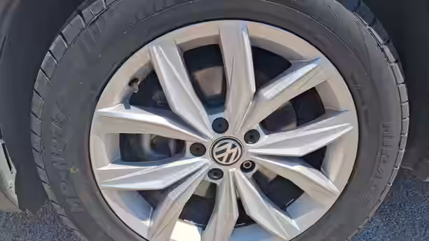 VOLKSWAGEN TIGUAN 36 / 39