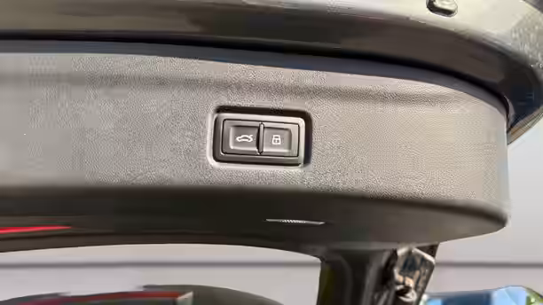 AUDI Q6 E-TRON 18 / 34