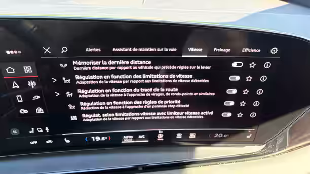 AUDI Q6 E-TRON 29 / 34