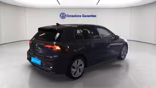 VOLKSWAGEN GOLF 5 / 18