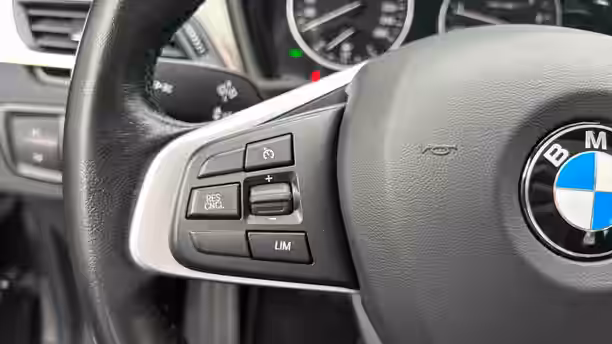 BMW X1 F48 16 / 22