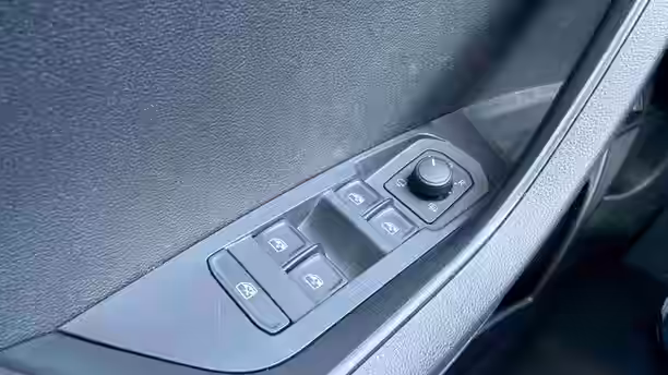 SKODA KAROQ 30 / 38