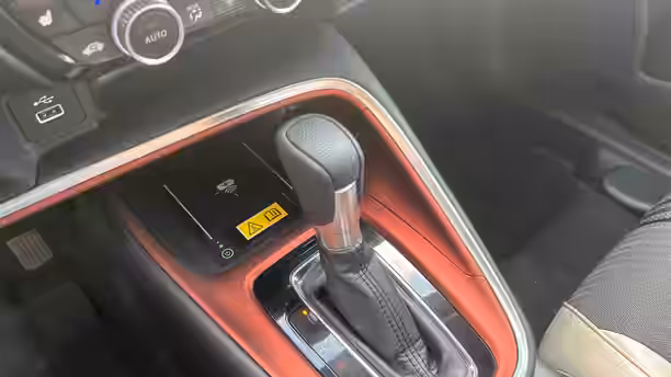 HONDA HR-V E:HEV 16 / 16