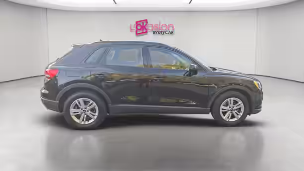AUDI Q3 6 / 20