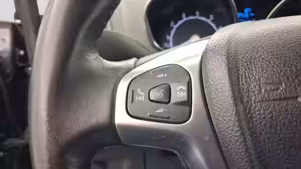 FORD ECOSPORT 18 / 26