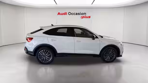 AUDI Q3 SPORTBACK 6 / 25