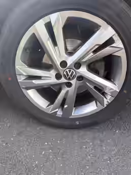 VOLKSWAGEN TAIGO 27 / 29
