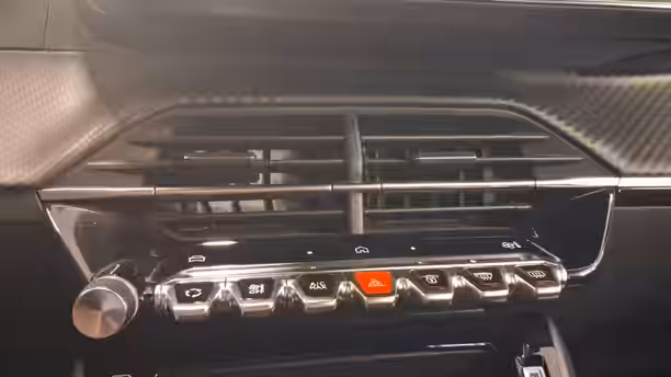 PEUGEOT 2008 21 / 31