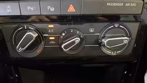 VOLKSWAGEN T-CROSS 16 / 17