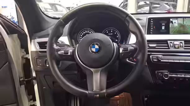 BMW X1 F48 10 / 25