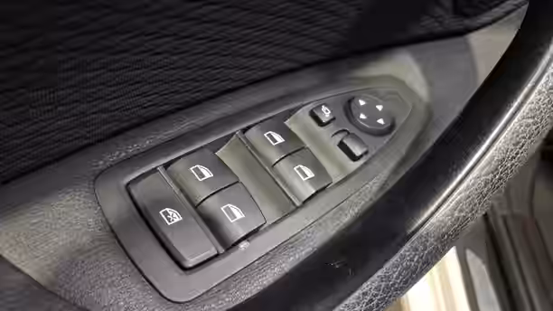 BMW X1 F48 17 / 25