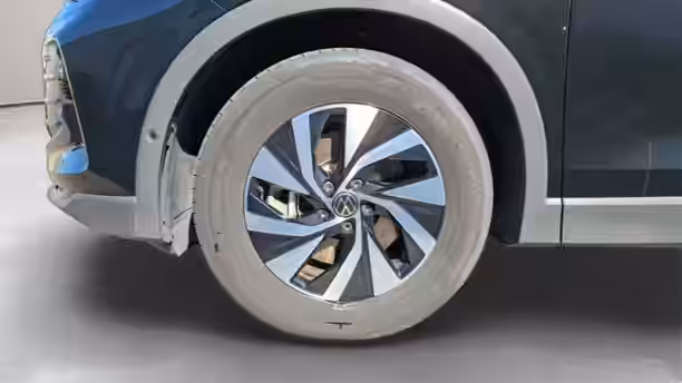 VOLKSWAGEN TIGUAN 16 / 25