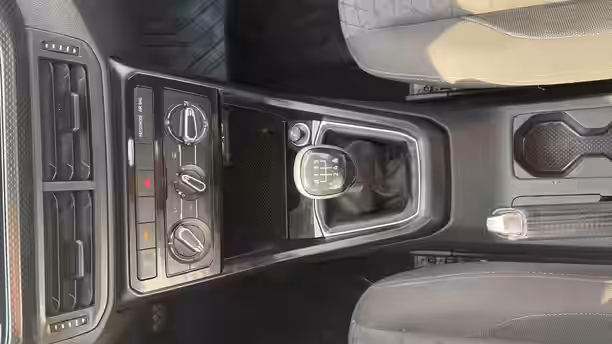 VOLKSWAGEN T-CROSS 12 / 54