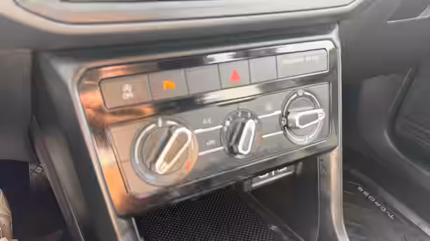 VOLKSWAGEN T-CROSS 22 / 54