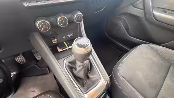 RENAULT CAPTUR 22 / 24