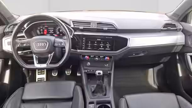 AUDI Q3 9 / 66