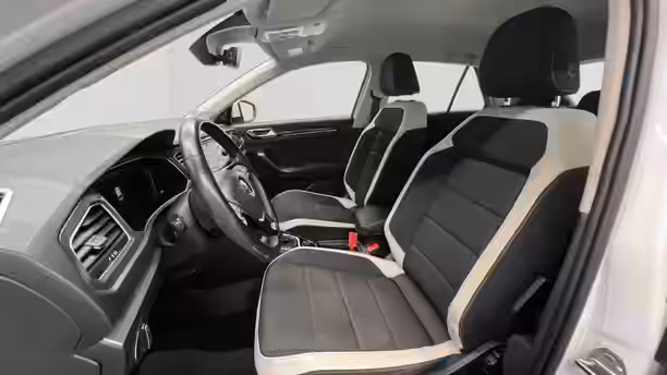 VOLKSWAGEN T-ROC 11 / 30