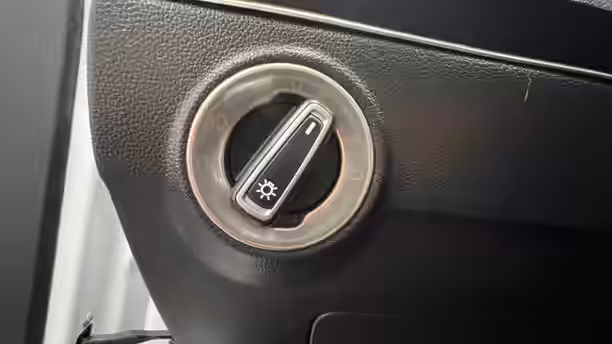 VOLKSWAGEN T-ROC 18 / 30